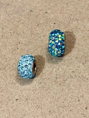 🆕Listing! Two crystal mini beads Light blue & bright blue Fit MINI holders ONLY